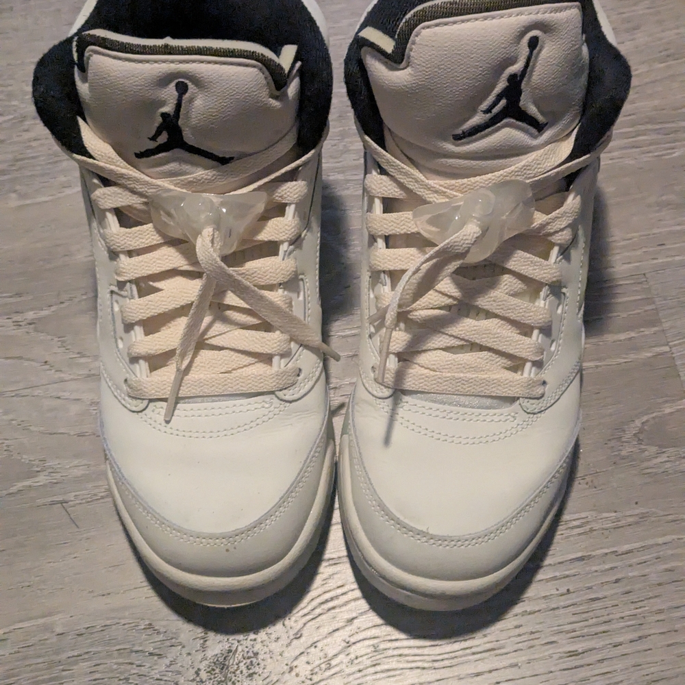 Air Jordan 5 Retro SE Sail White and Black Jordan High-Top Sneakers